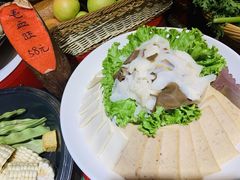 -闯关东东北农家菜(崂山石老人店)