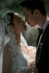 -喜爱高定婚纱摄影