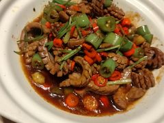 -八府香鸭·啫啫煲(华山路店)