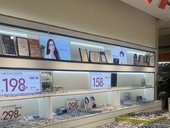 -J-Optical佳视明眼镜·蔡司视觉(青岛金茂览秀城店)