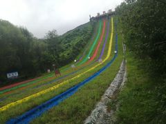 -雪山彩虹谷景区