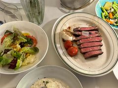 -MONICH牛排融合餐厅(和义大道购物中心店)