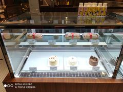 面包甜点陈列柜-光明悠焙(豫园店)