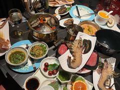 -雍容荟帝王蟹活龙虾展台自助(IFS黑金店)