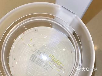 最近66爱眼日，正好又赶上学生高考，小学生放假逛都在