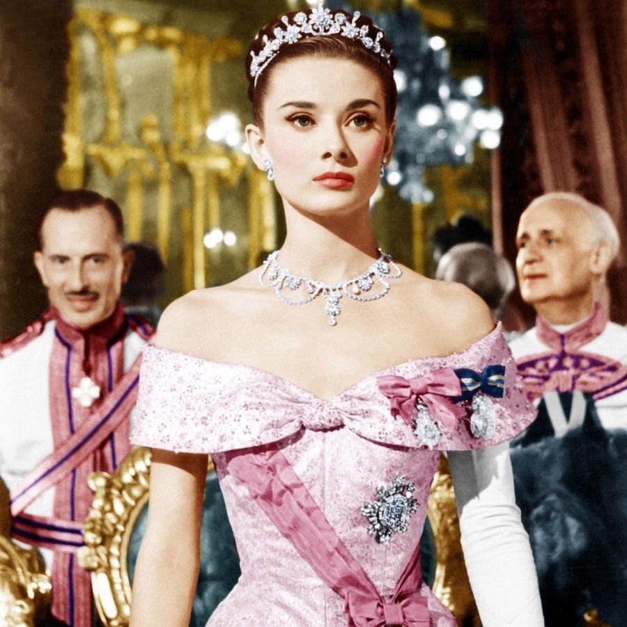 0元玩转这座城《罗马假日》是一部浪漫经典的电影,奥黛丽·赫本的