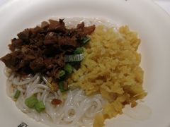 老乡拌粉-凤起龙游老面包子(凯德晶品店)