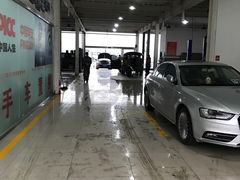 今天下雨&nbsp;不然很干净的！-天鸿和毅汽车修理厂