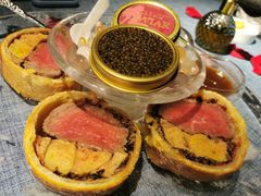 惠灵顿牛排-弦月窗LUNETTE BY AMANDA(复兴路店)