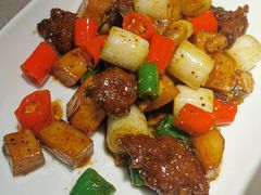 京葱菌菇黑椒牛肉粒-吉旺港式餐厅(南方商城店)