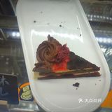 喝完咖啡默默带走了杯子[调皮]
