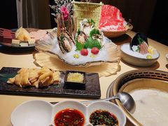 -余欢领鲜火锅(新街口店)