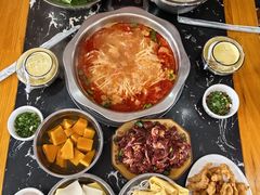 -黄利砖万峰林布依特色酸笋牛肉馆