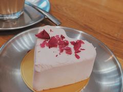 樱花芝士蛋糕-W CAFE(甜爱路店)