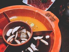 -滇釜火锅·能喝汤的火锅(车公庄店)
