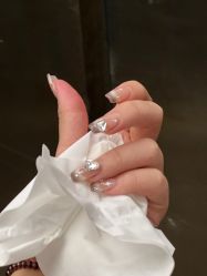 -UGIRL有个美甲