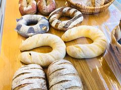 -研麦家面包(亚泰华府店)