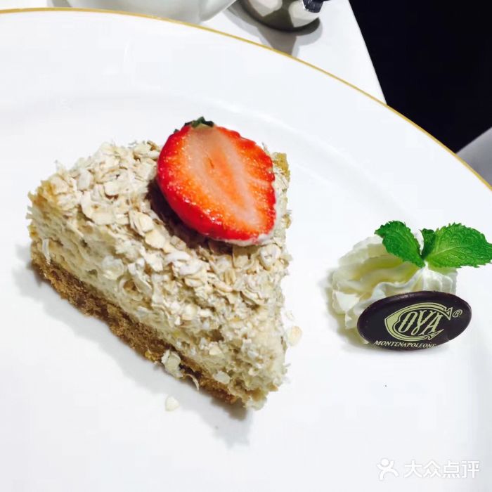 COVA(新天地Xintiandi店)招牌燕麦蛋糕图片