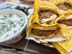 -穆得·老周家牛肉烧饼(普利街店)