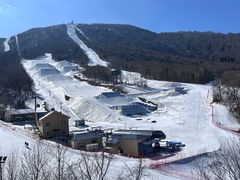 -亚布力新体委滑雪场