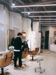 -PE SALON 