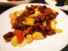 糖蒜炒小羔羊-卫鼎轩·曹公馆(鼓楼店)