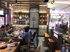-呷哺呷哺(万达新世界店)