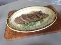 -Mogul Eatery·大亨餐酒馆