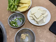 -黑竹沟新场牛肉火锅