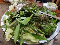 蔬菜拼盘-黄利砖万峰林布依特色酸笋牛肉馆