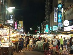 -六合夜市