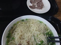 -陇上全荟兰州传统牛肉面(延吉路店)