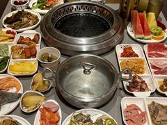 -黑金·寻焰自助百汇·烤肉·火锅(中街店)