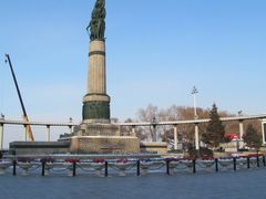 景点-人民防洪胜利纪念塔