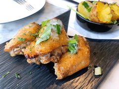 香烤鸡翅配烤薯仔-玛尚诺意式餐厅(官舍店)