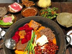 -四小区火锅·巷子里的重庆火锅(花照壁店)