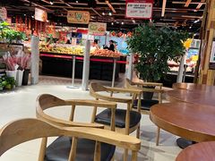 -中百仓储超市有限公司(越秀星汇维港店)