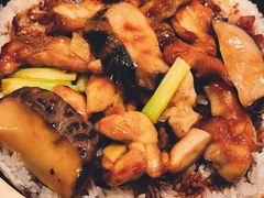 香菇滑鸡腊味煲仔饭-利苑酒家(宜安广场店)