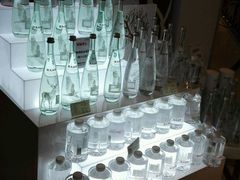 -银泰百货(西湖店)