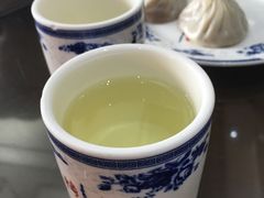 -笑来喜馄饨小笼工坊店(湖滨街店)
