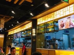 大堂-伊喜饺子·烤鸭(五道口学院路店)
