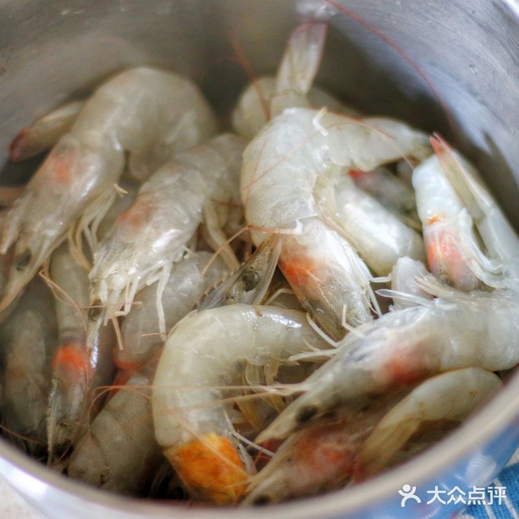 ️宅在家的日子里尝试自己去做。特色推荐：油焖大虾