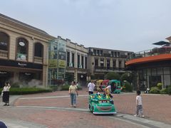 -王府井奥莱临潼小镇(临潼店)