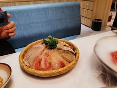 -菌子鲜汤野生菌锅
