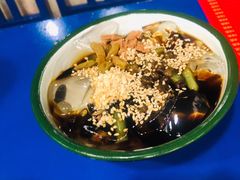 -马路边边串串香形象店(磐石路店)