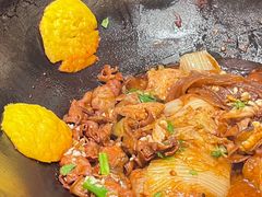 -小火炕铁锅炖鱼