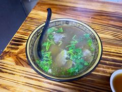 牛肉汤-锅贴大王南翔小笼(临沂二村店)