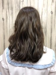 -首脑美发沙龙