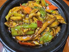 -老码头黑皮肘子锅包肉(赣水路店)