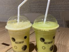 牛油果鲜榨橙汁-每日新鲜水果吧(上海环球金融中心店)